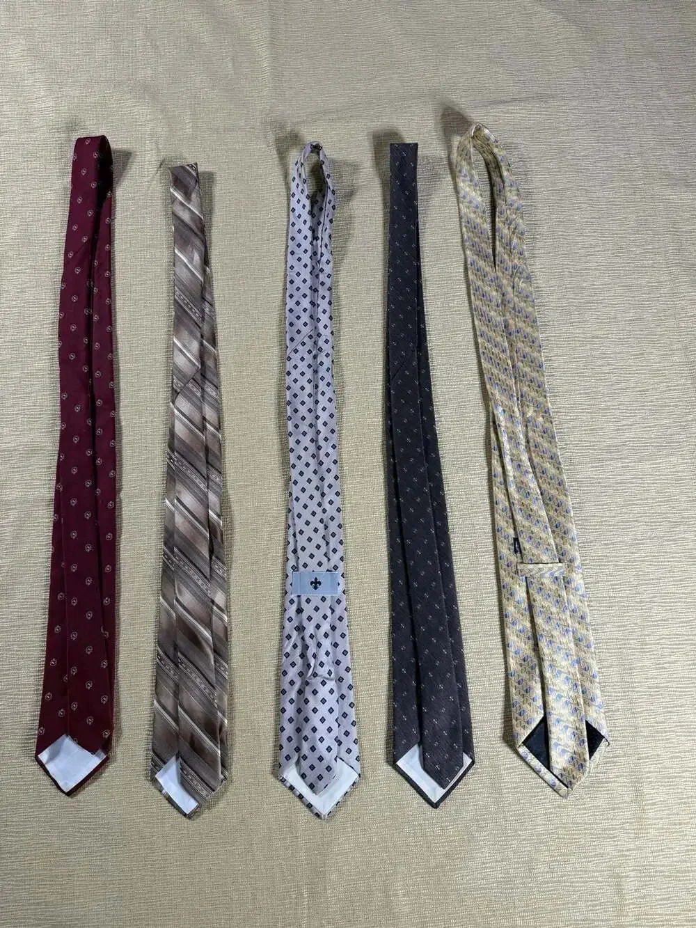 Men’s Necktie Lot of 5 Geometric Stripe Medallion Brown Red Gold Dress Ties